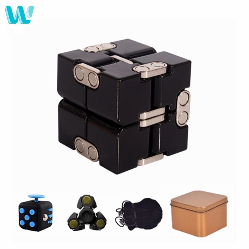 WINCOTEK Premium Metallo Infinity Cubo Giocattolo Lo Stress Mitigatore di Alluminio Deformazione Cubo Magico Giocattoli per chilren per EDC Ansia