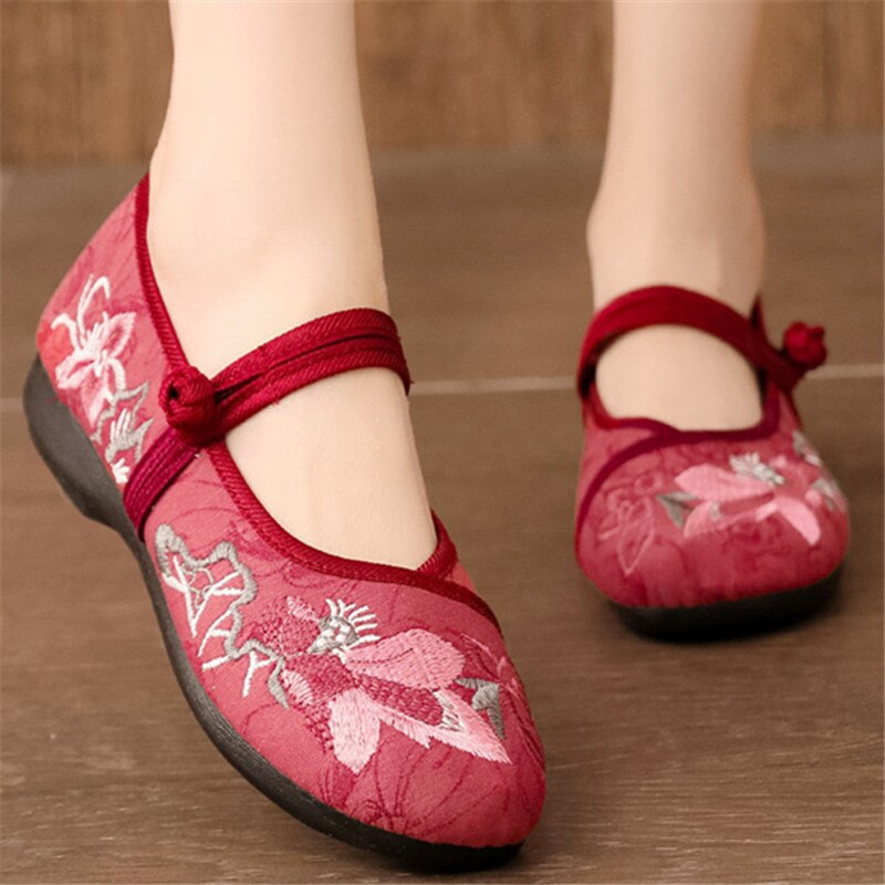 THEAGRANT Style ethnique chaussures femme printemps automne chaussures décontractées Mary Janes doux brodé chinois chaussures plates traditionnelles WFS3076: Rouge / 9