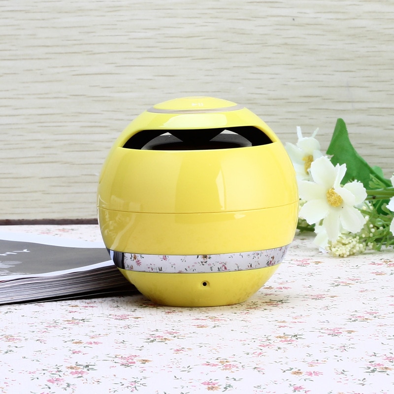 Siebenfarbige kugelkarte bluetooth-usb-lautsprecher lautsprecher subwoofer gespräch tragbarer mini-audio-musikcenter woofer für den außenbereich: Gelb