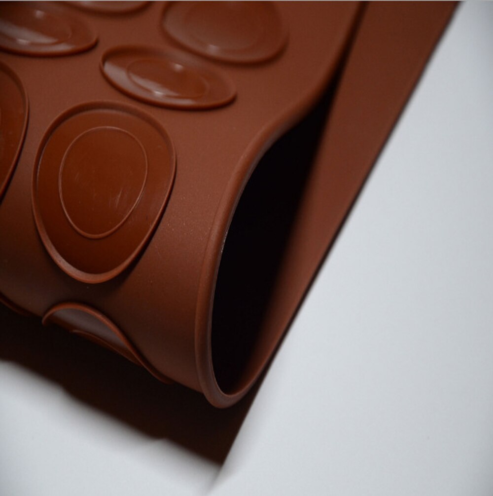 30 Holes Mat Round Silicone baking Pad Oven Fit Microwave Resistance Convenient Baking Tools