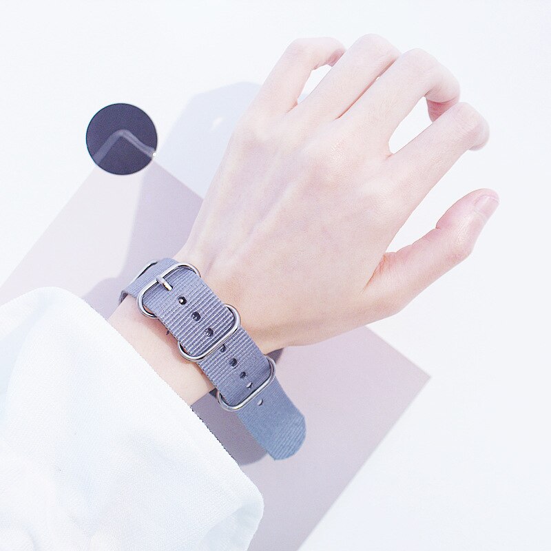 unisex-Armbinde Ich bin trendigen regenbogen-suchen für paare – schlicht, elegant, mehrfarbig, geflochten, Ideal für geburtstage.: Grau