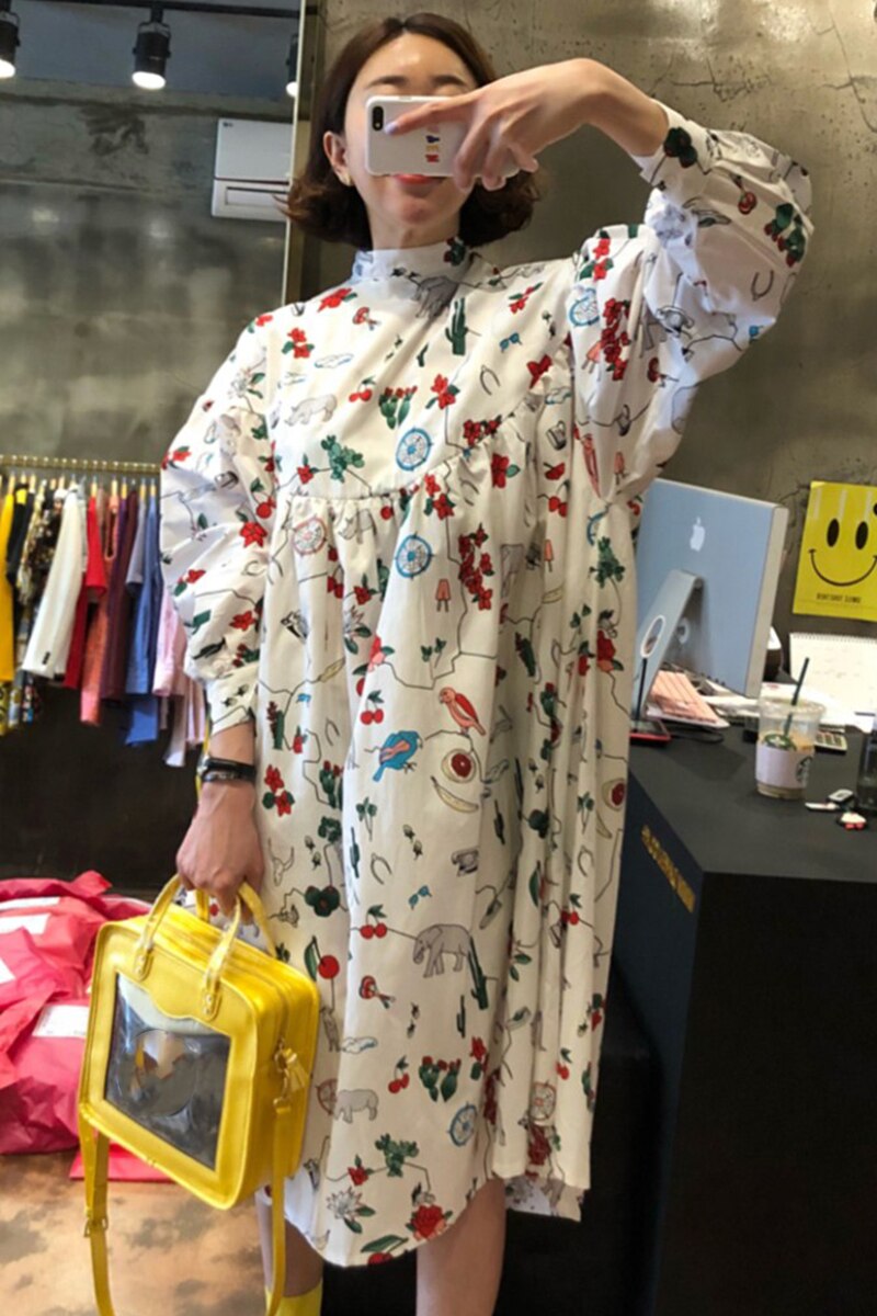 Superaen koreaanse a-lijn cartoon graffiti print staande kraag losse midi-kuit lantaarnmouw poppenjurk voor vrouwen