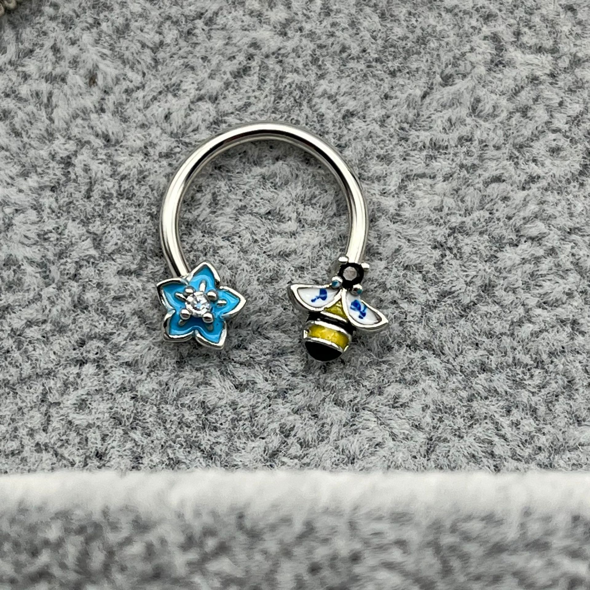 1pc Luna estrella nariz anillo aro tabique Piercing Acero inoxidable hélice oreja cartílago pendiente Tragus BCR herradura joyería del cuerpo 16G: Color amarillo dorado claro