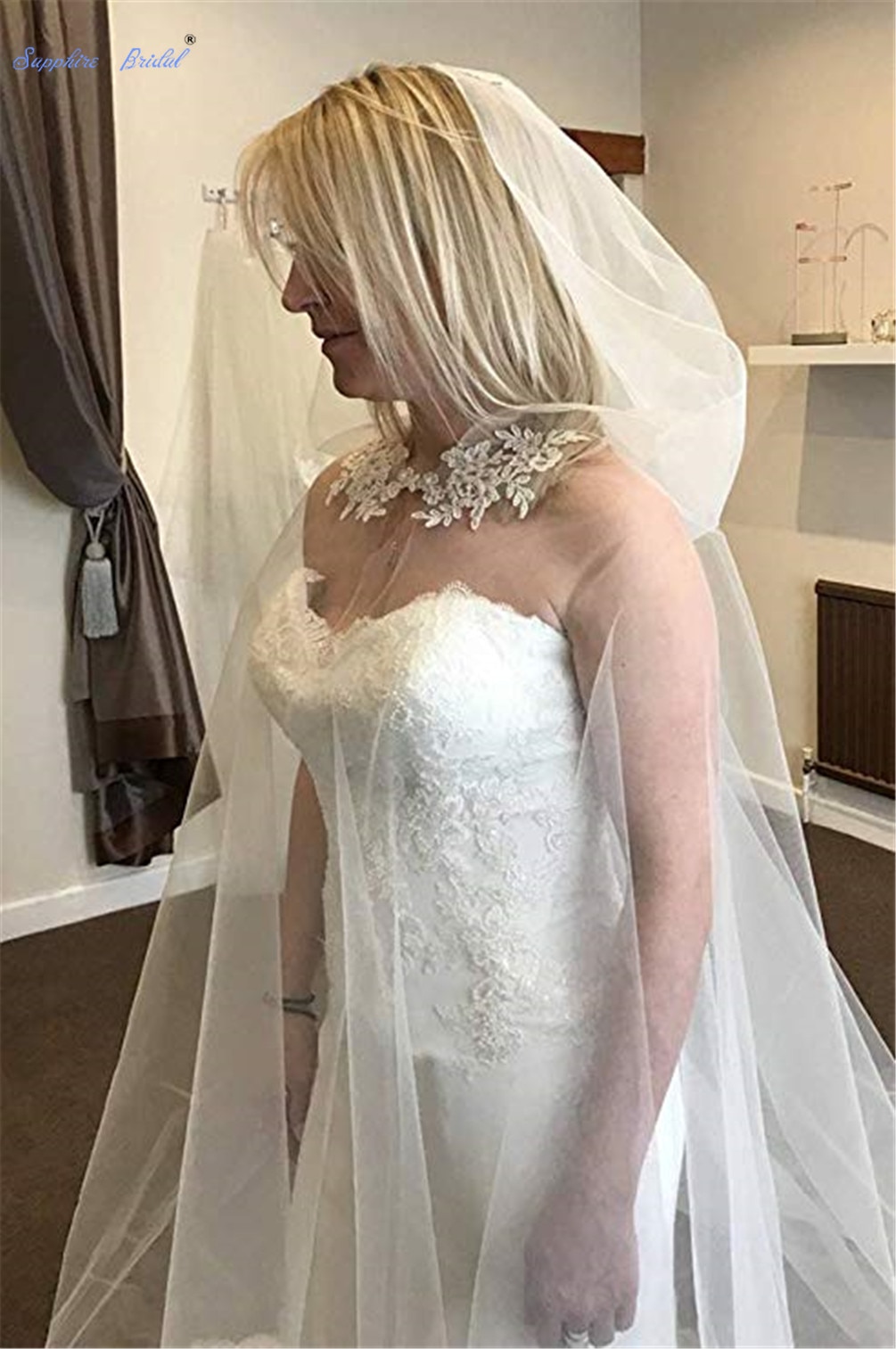 Sapphire Bridal vrouwen 3 m/4 m Wit/ivoor Kathedraal Lengte Bruiloft Cape Tulle Applique Hooded bridal Shawl Wrap Mantel