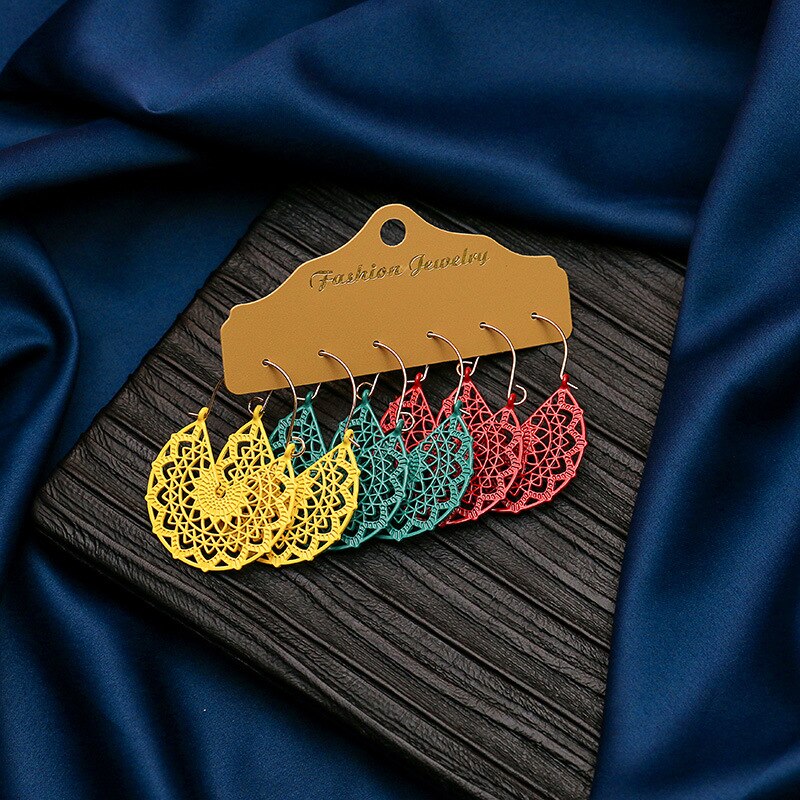 Vintage etniczne kolczyki Boho ze stopu zestaw Indian biżuteria Tassel spadek kolczyki dla kobiet kwiat biżuteria akcesoria