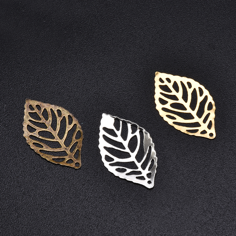 50 Uds. De hojas de filigrana, joyería artesanal de Metal, accesorios de boda DIY, colgante, disfraz chino, corona de novia, hojas de Metal