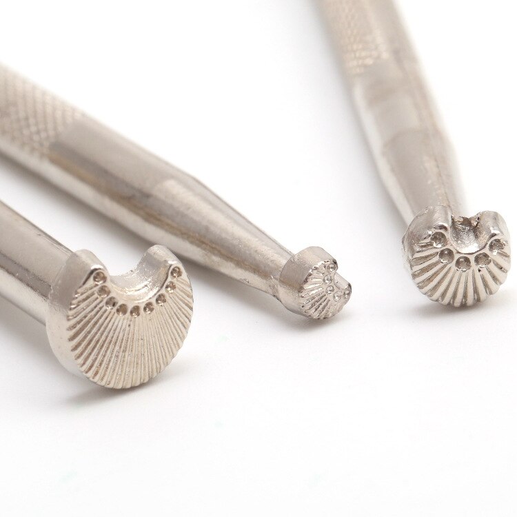 DIY Leather Craft Carving Art Leathercraft Leather Stamps Printing Tool,for Wallets Shoes Backpacks Belts Patterns Metal Tools