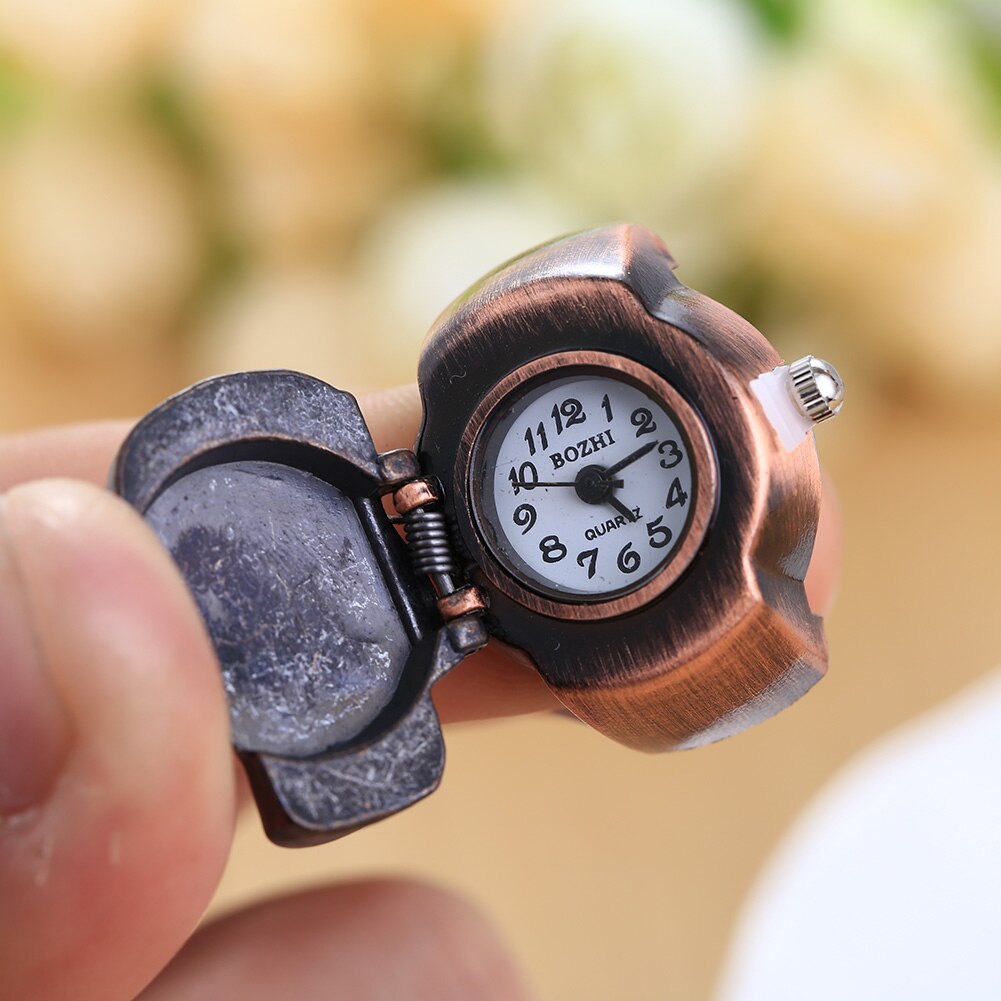 Unisex Finger Ring Watch Vintage Clamshell Watch Pirate Skull Retro flip Woman Antique