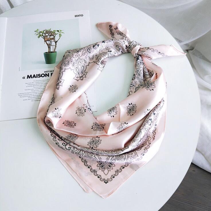 Eleganti fasce per capelli Bandana con stampa in cotone di seta per ragazze donna sciarpa a fascia maschera per il viso croce turbante bandane copricapo 70cmX70cm: 6-silk