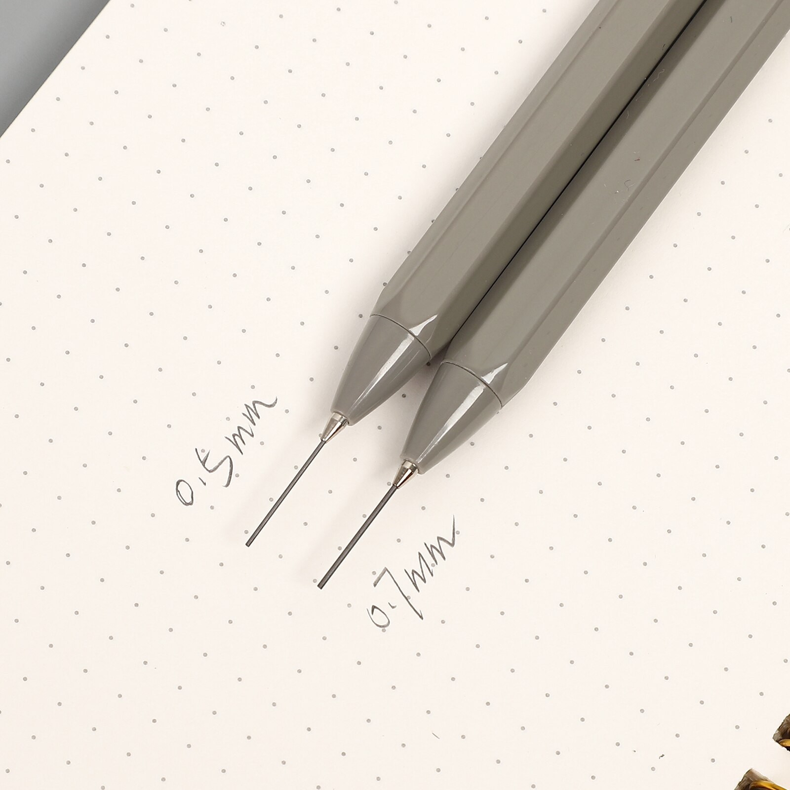 M&amp;G 3 Pcs 0.5/0.7mm Simple Mechanical Pencils Plastic Drawing Propelling Automatic Pencil Student Office Supplies Stationery