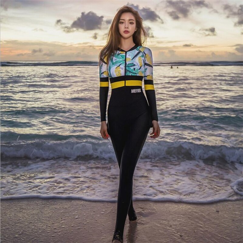 Meiyier-vêtements de plongée en apnée de style coréen pour femmes, combinaison de natation, surf, plongée rembourré, une pièce,