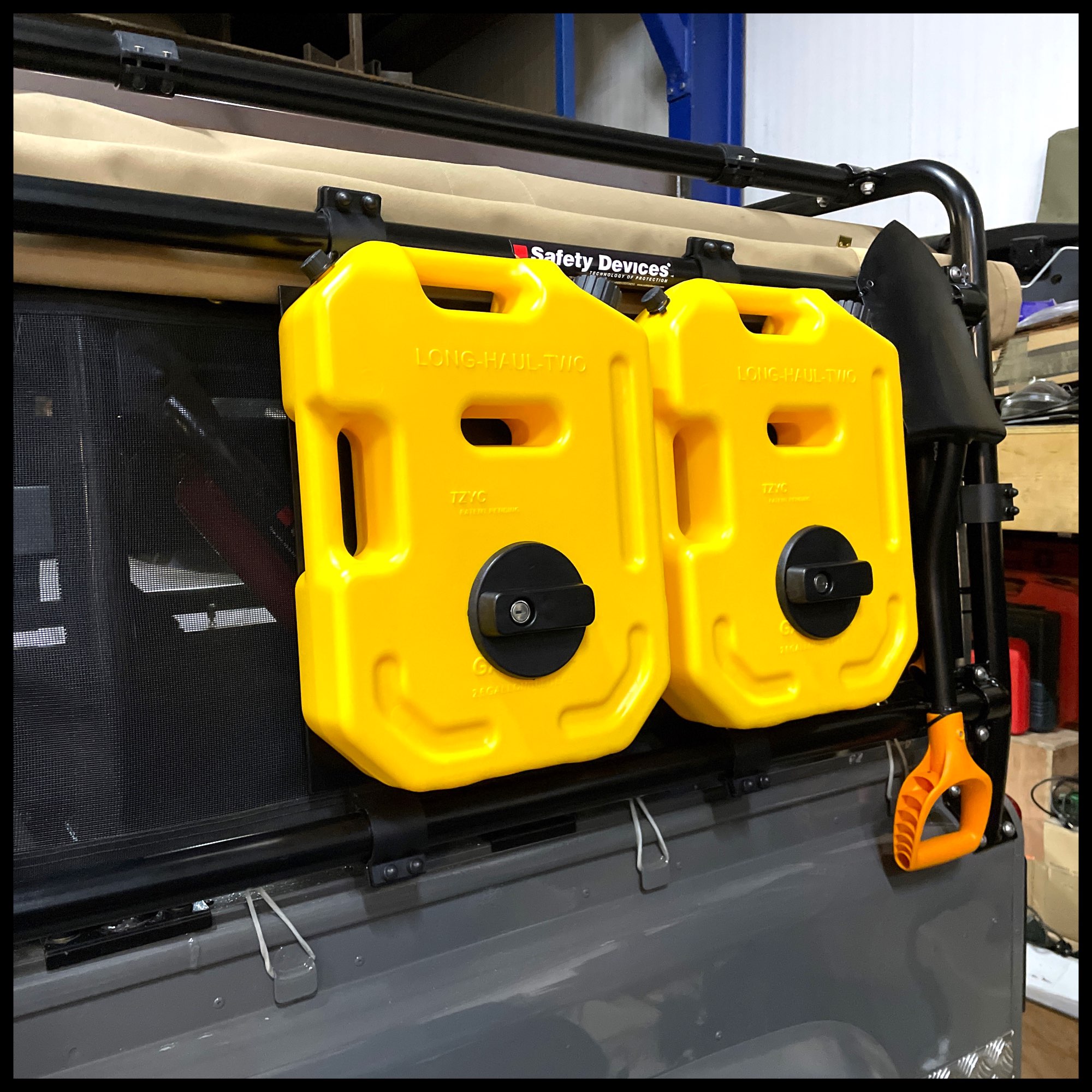 Jerrycan-tanque de combustible de plástico negro de 10 litros, depósito de gasolina de repuesto para coche, motocicleta, ATV, SUV, UTV