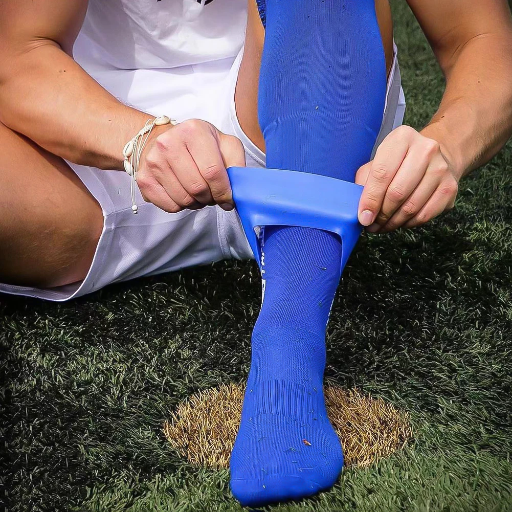 2 pezzi di cinturini per parastinchi da calcio, supporto per parastinchi in silicone, pratica fascia per parastinchi per calcio, corsa, ciclismo, sport