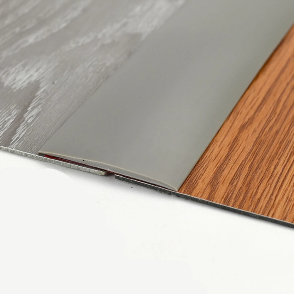 1pc 1m/2m/3 meter overgangslist for tregulv kantforseglingslist selvheftende sømlist terskellist gulvkantlist: Grå / 4m