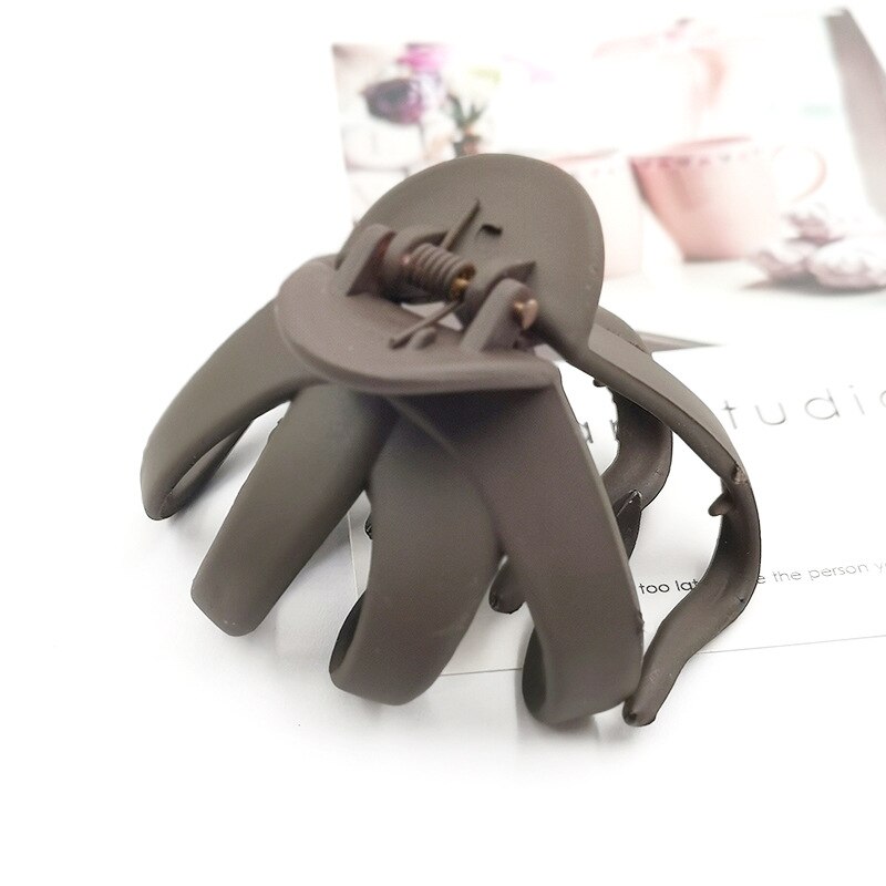 Kvinder stor størrelse hårspænder enkel mat hårspænde dame ensfarvet krabber klemmer hårstyling tilbehør korea stil: Brun