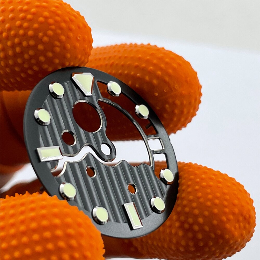 Onderdelen voor de wijzerplaat: 28.5mm holle skeletwijzerplaten,  c3 lichtgevende markeringen, geschikt voor 3.8h nh35/36 automatische uurwerken.