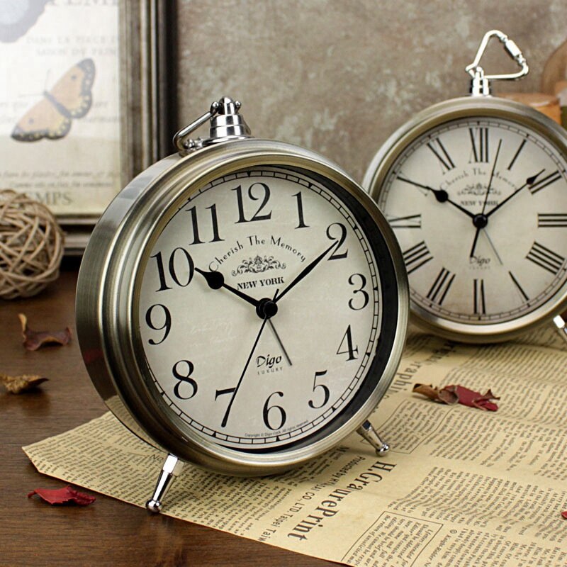 Digo Retro Alarm Clock Battery Silent Non-Ticking Metal Desk Quartz Roman Digital Table Clocks for Bedroom Kids