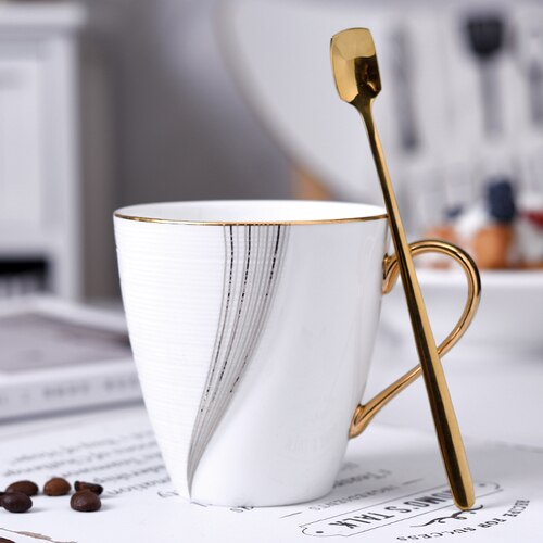 Set di tazze da caffè di lusso con bordo in oro Set di tazze da tè in ceramica creativa e piattino regalo porcellana semplice Tazas Cafe tazza da tè nordica AC50BD: Style1