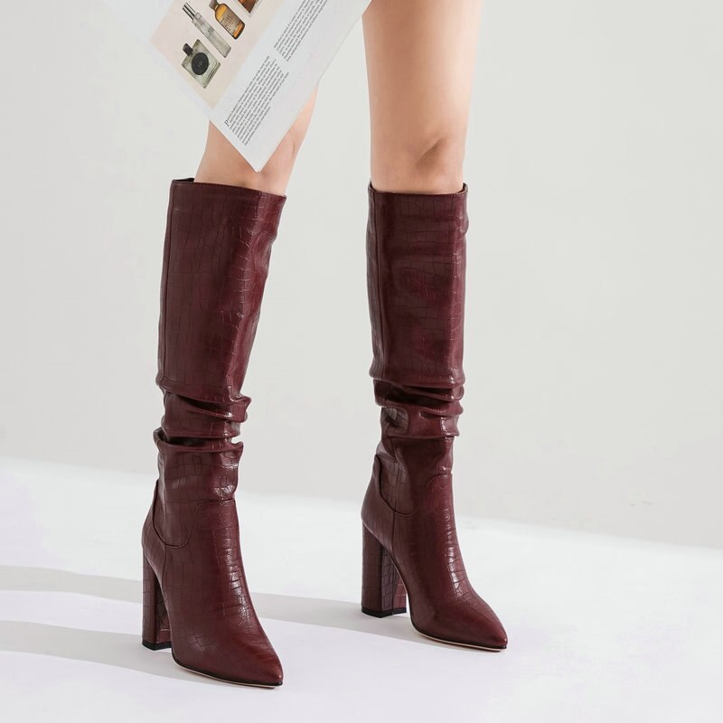 Bottes de créateur Faux cuir à talons hauts pour femmes, chaussures de créateur à bout pointu plissées, bloc épais, longues, hiver