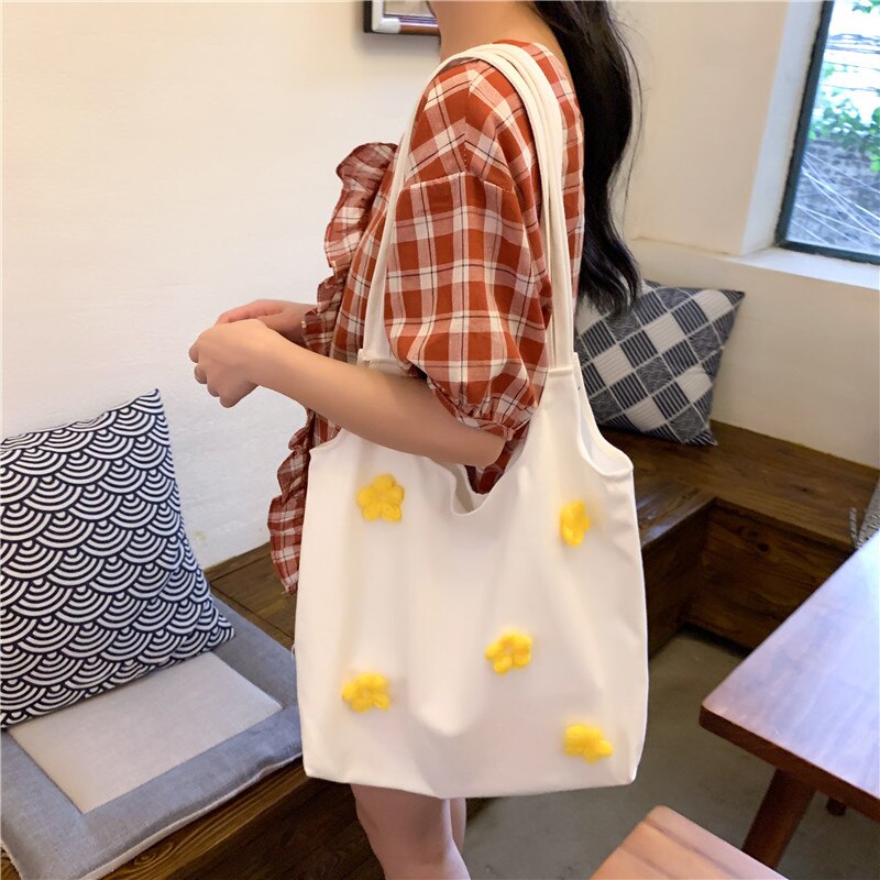 Women Canvas Shoulder Bag Bright Daisies Cotton Cloth Handbag Female Flower Casual Totes Large Capacity Shopping Bags For Girls: White
