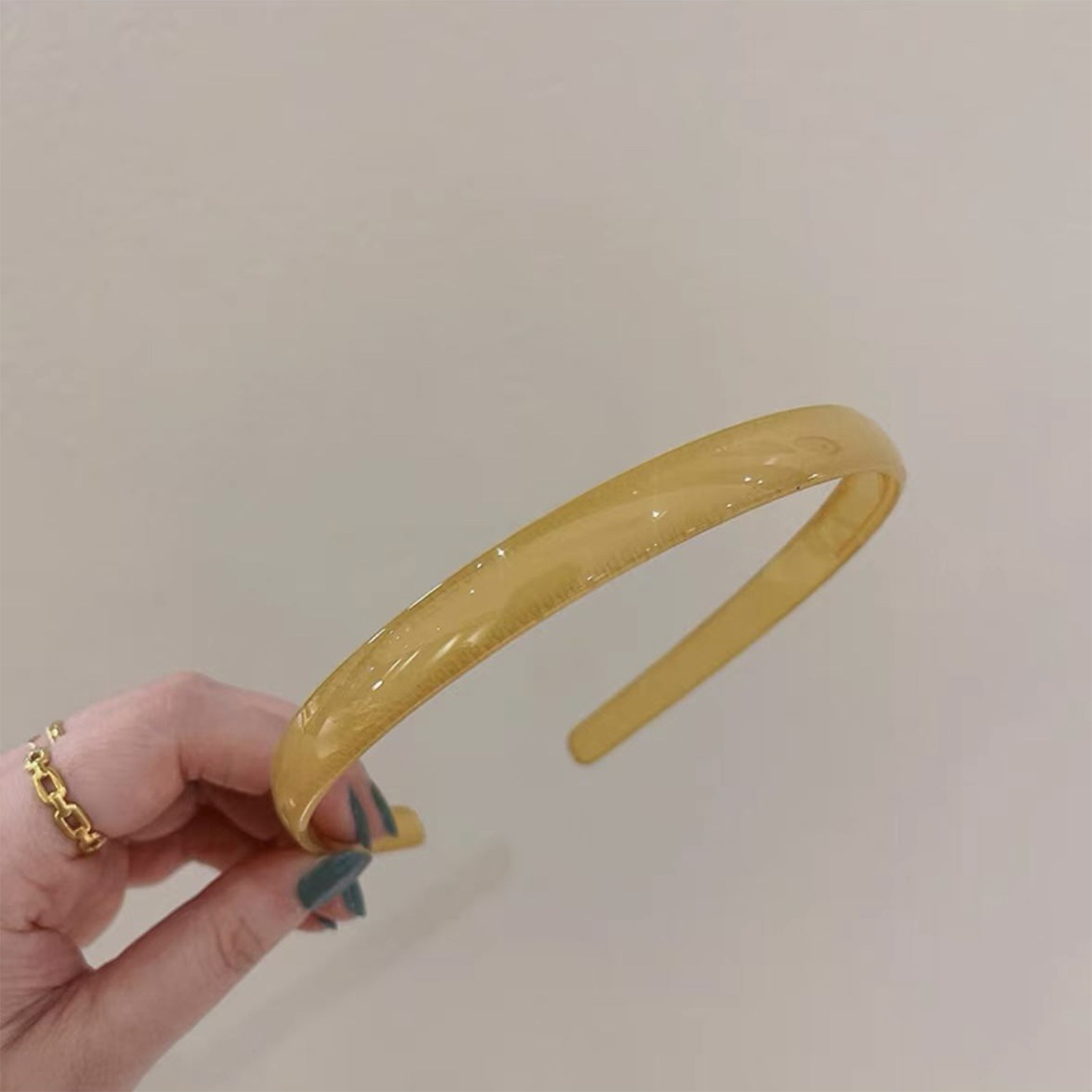 Diadema de plástico translúcido para el pelo, diadema para mujer, diadema para niña, diademas antideslizantes para el pelo, accesorios para el cabello: YELLOW