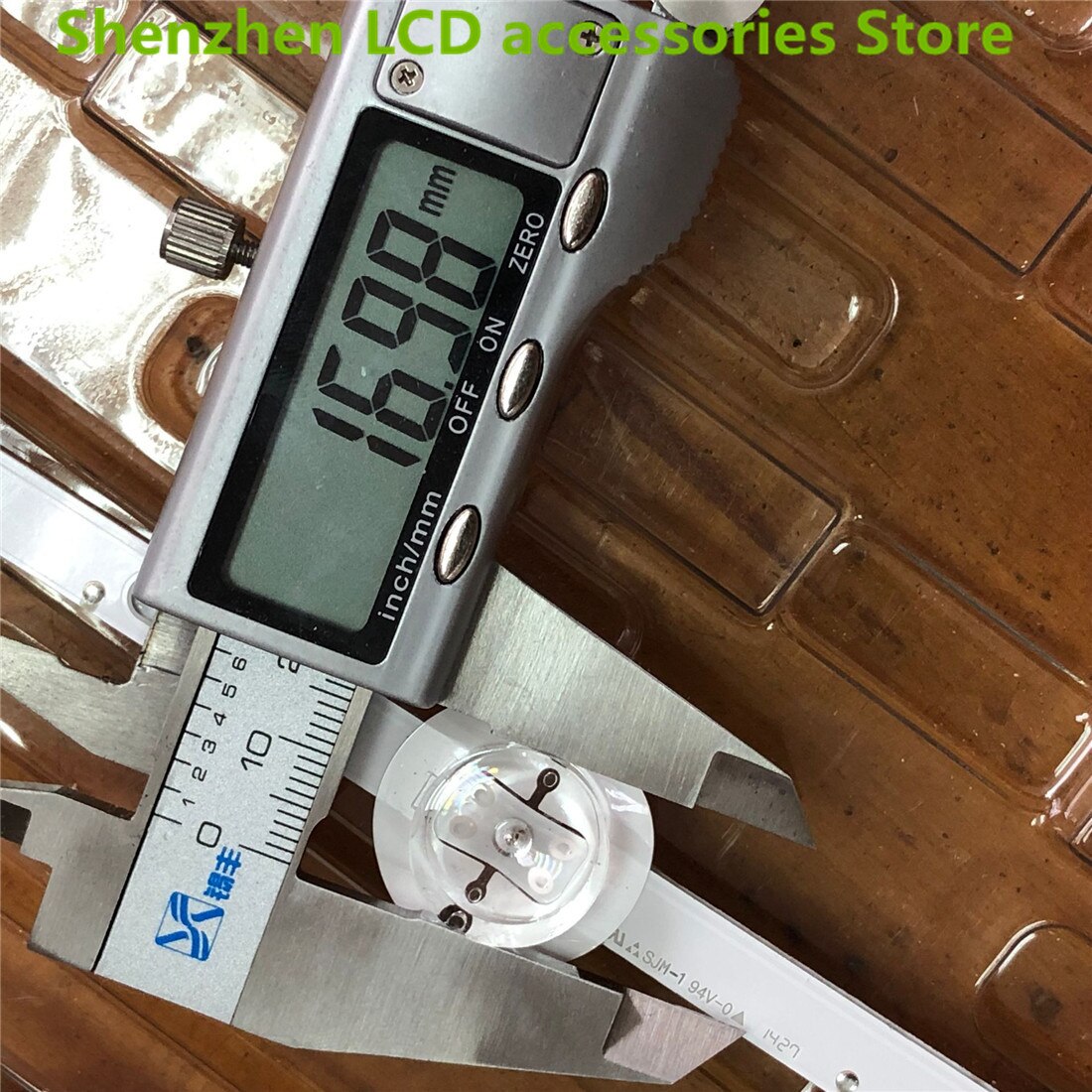 3Pieces/lot for LCD TV universal LED light Samsung 23 "24" LCD converted into LED 42CM