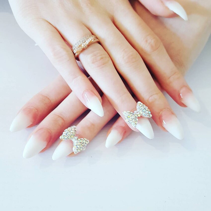 10 pièces Strass 3d ongle noeud papillon cristal ab perle nail art décoration métal bijoux à breloques pour ongles Y153 ~ 160