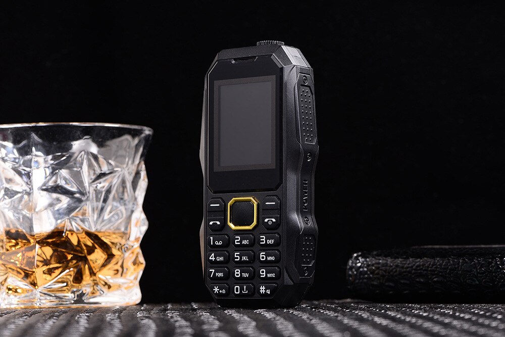 W2025 no camera's, goedkope kleine mini dual sim mobiele telefoon, schokbestendig, sterke zaklamp, bluetooth-ondersteuning, russisch toetsenbord: Voeg 8g tf-kaarten toe / Zwart