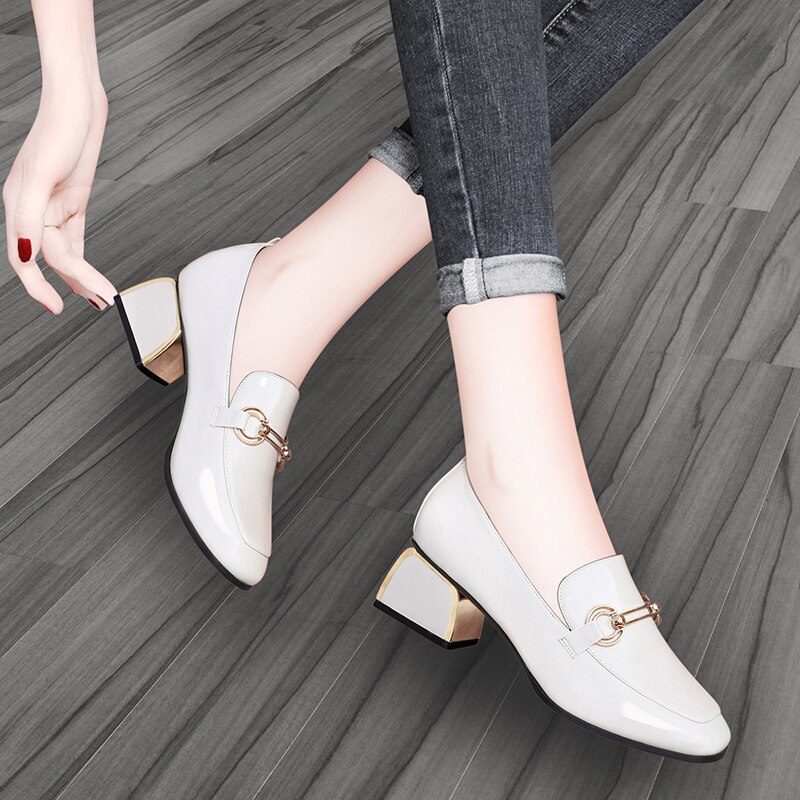 Høst kvinner kjole sko høye hæler lakk båt sko metall firkantede hæler pumps svart kontor sko dame 8628n