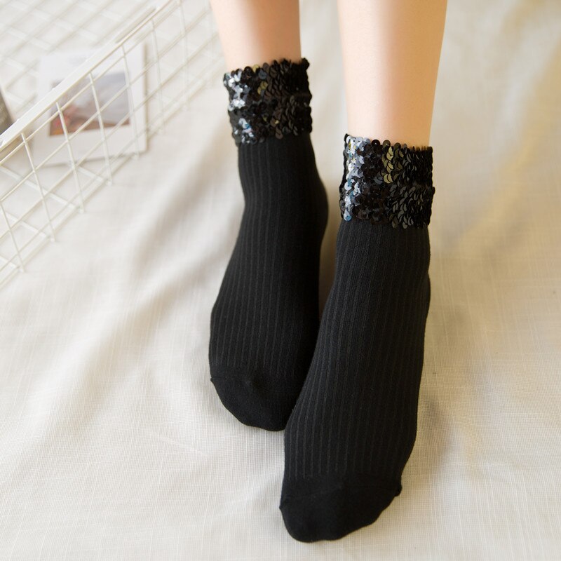 Ropa de calle Chic calcetines de lentejuelas brillantes hechos a mano para mujer. Calcetines cortos informales de Color gris liso para mujer. Calcetines con lentejuelas plateadas para mujer