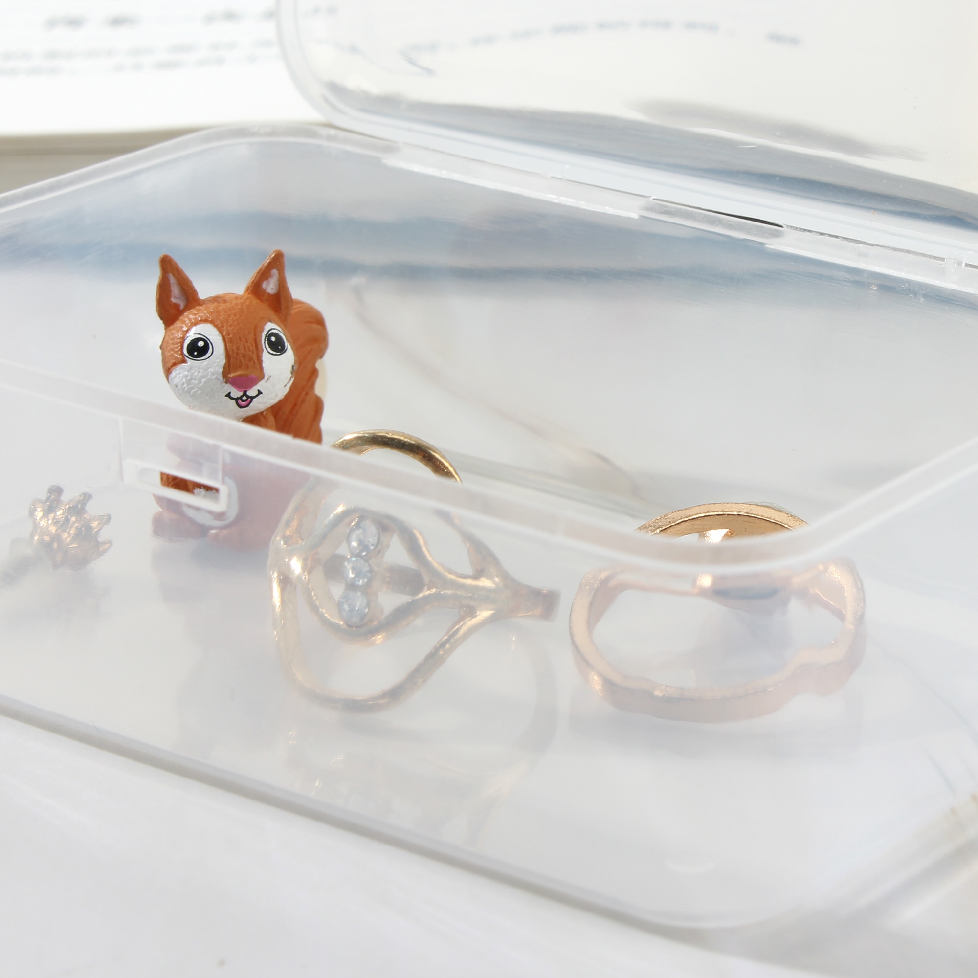 Cable Storage Box Transparent Plastic Data Line Storage Container for Desk Stationery Makeup Organizer Key Jewelry Box Organizer