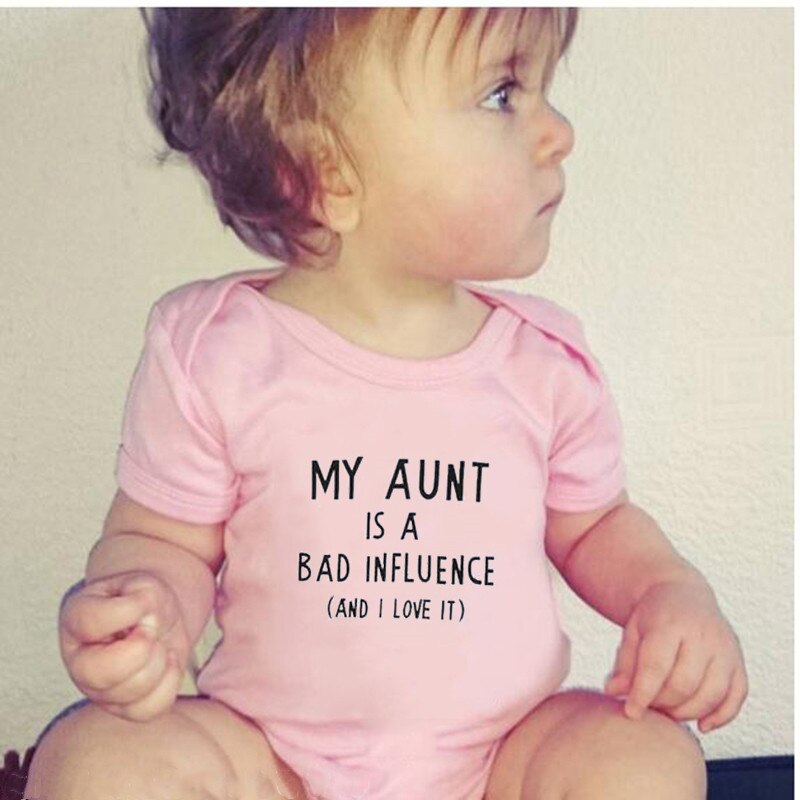 Zomer baby rompertjes mijn tante heeft een slechte invloed (en ik vind het geweldig) letterprint baby jongen meisje onesie peuter romper jumpsuit: Roze / 0-3m