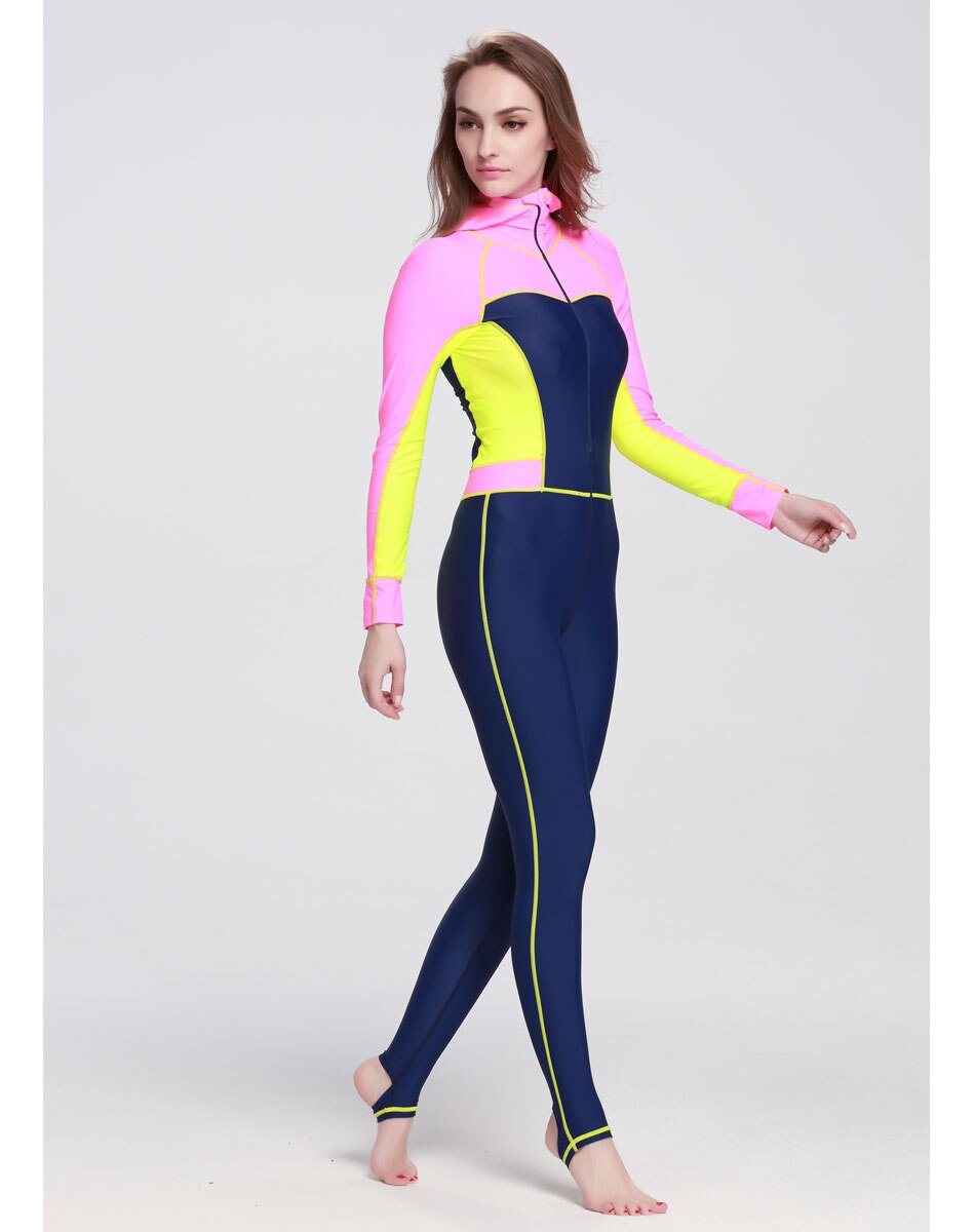 Naisten märkäpuku lycra kokovartalosukelluspuku ja urheilunahat laitesukellukseen, snorklaukseen, uintiin, snorklaukseen