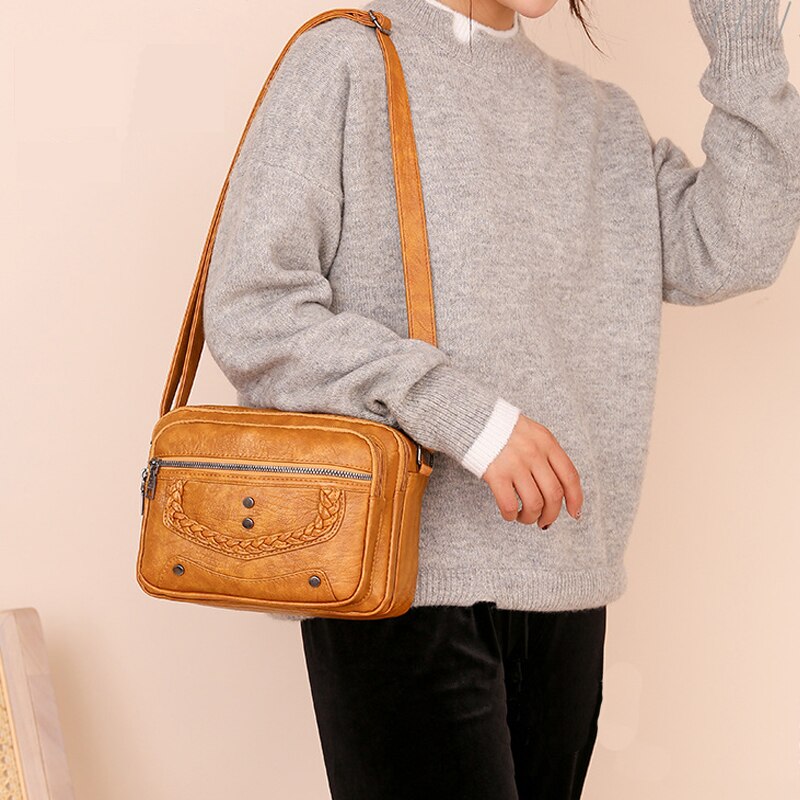 The Latest Underarm Bag With A Simple Retro Feel - China Handbag And