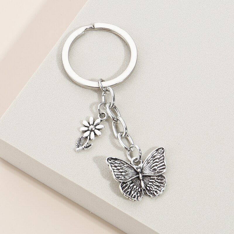Lovely Butterfly And Flower Keychain Animal Garden Key Ring Metal Key Chains Fit Women Men DIY Car Hanging Jewelry Handmade: E3369