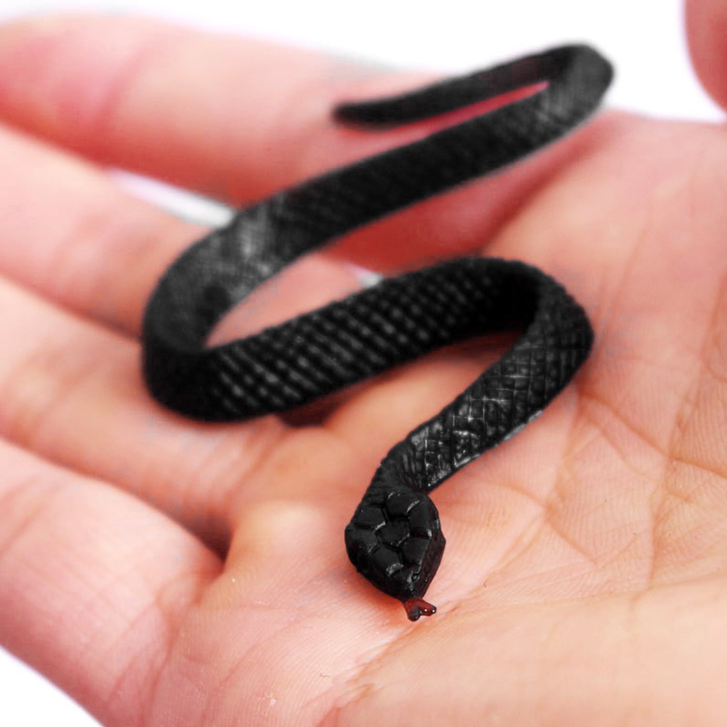 Besegad 20 pz Divertente Realistico Plastica Insetto di Burla del Giocattolo per I Bambini del Regalo Dei Bambini di Halloween Pesce D'aprile Giorno Decorazione Del Partito