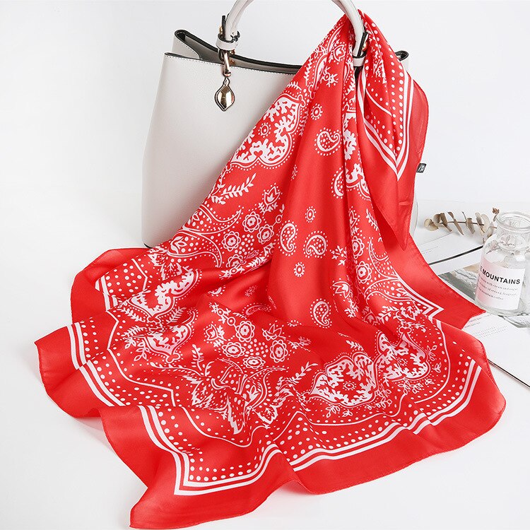 Hovedtørklæde damemærke luksus plaid print tørklæde hals silketørklæder 70cm firkantede sjaler og wrpas hår tørklæder bandana: B080-8