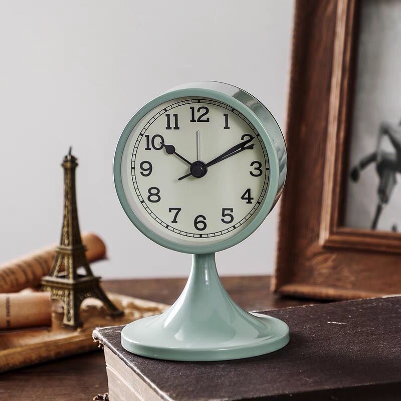 Nordic style alarm clock Simple students with bedroom bedside mute modern personality lazy desktop small alarm clock: Light Green