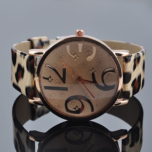 Unisex store arabiske tal analogt quartz-armbåndsur i imiteret læder: Leopard