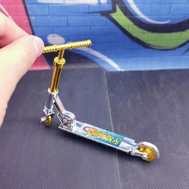 Mini Finger Scooter Two Wheel Children&#39;s Interactive Finger Skateboard Toy Alloy Scooter Bike Fingerboard Kit