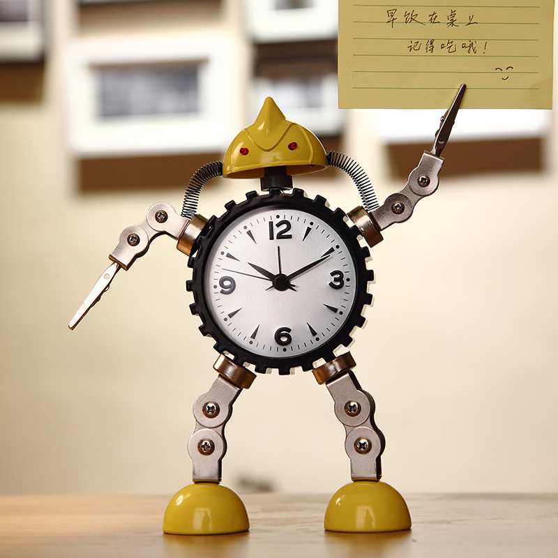 Metal robot student uses cartoon children&#39;s silent alarm clock cute little alarm clock bedside clock: Yellow