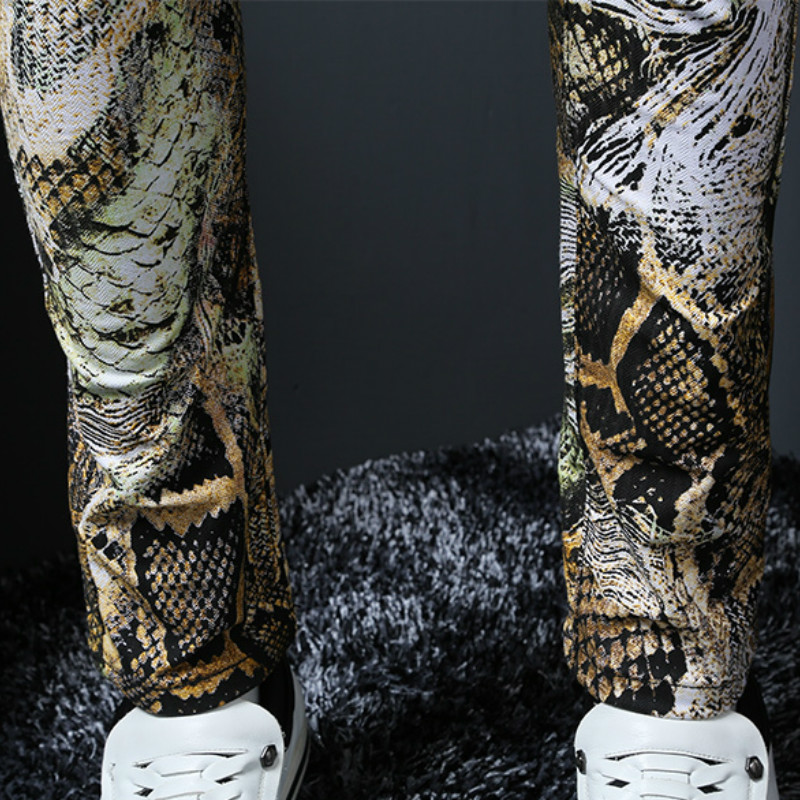 Mode mannen Serpentine Gedrukt Jeans Mannelijke Gekleurde Tekening Broek Bloem Broek Heren Skinny Jeans Klassieke Snake Grain