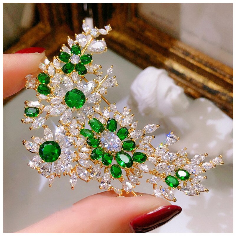 Brocher til kvinder luksus palads smaragd cubic zirconia corsage temperament brude bryllupsnål tilbehør fine smykker