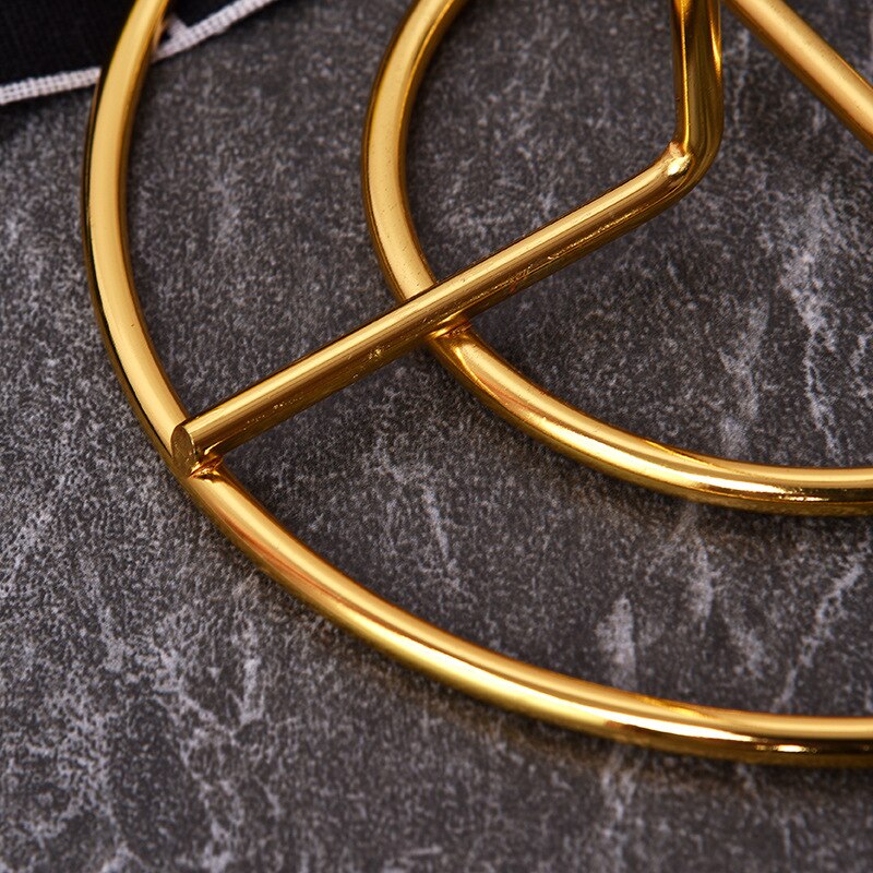 Servilletero de hierro forjado dorado Ins del norte de Europa, mesa de comedor, estante de almacenamiento de escritorio