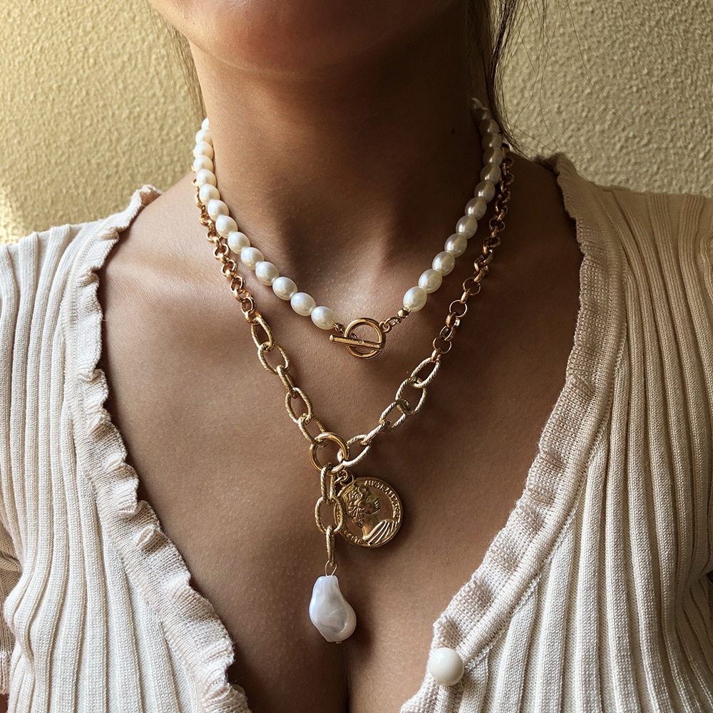 KMVEXO Vintage Baroque Pearl Pendant Necklaces Carved Coin Pearl Clavicle Chain Necklace For Women Toggle Punk Jewelry