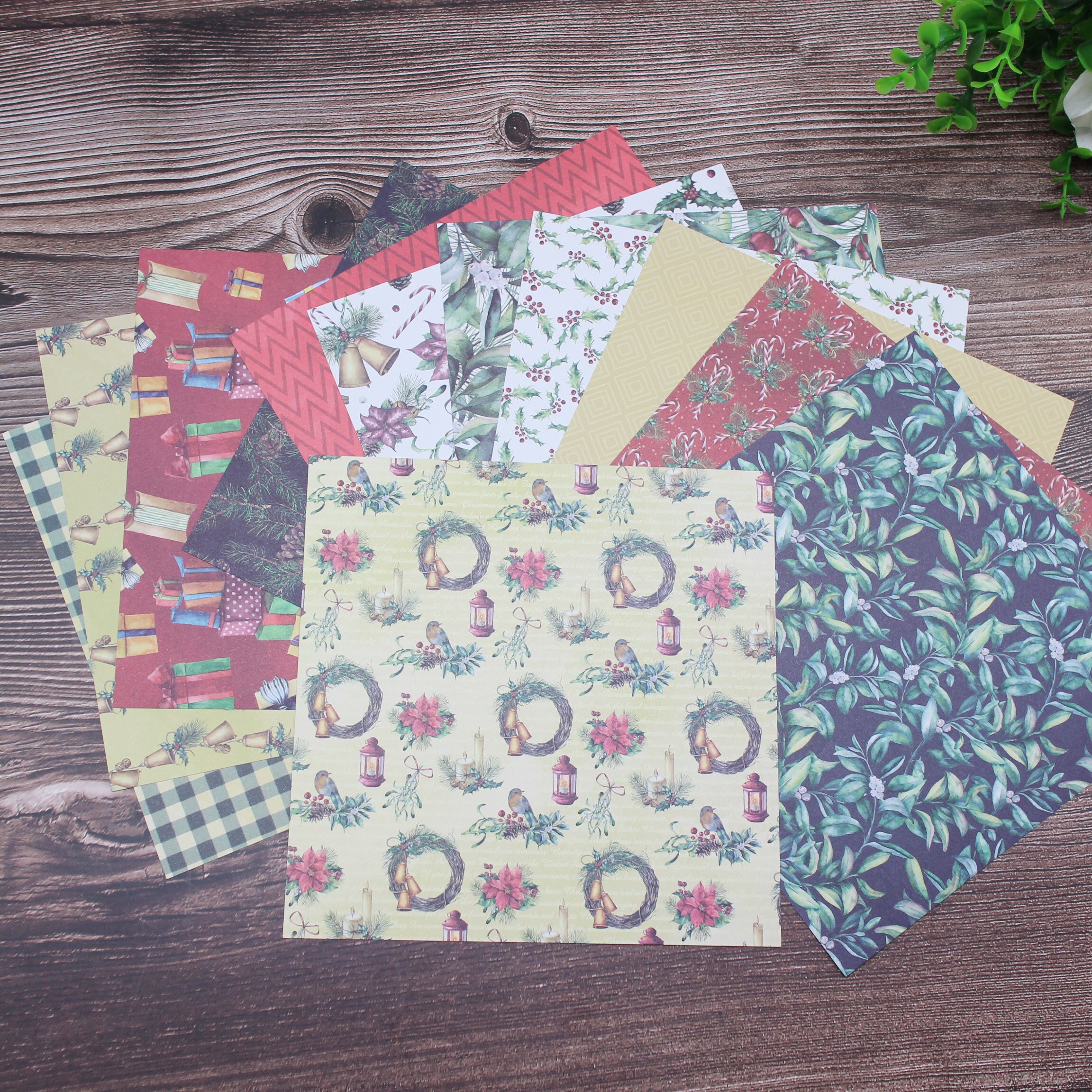 Christmas pine cone leaves and single-sided pattern paper origami art background paper card making DIY scrapbook paper craf