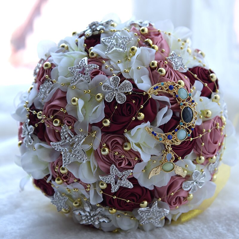 Kyunovia charmant Mond Sterne Brosche Strauß Satinband Braut Hochzeitsstrauß Brautstrauß Perlen Burgund Rosen Hochzeit Strauß FE43: wie Bilder Burgund