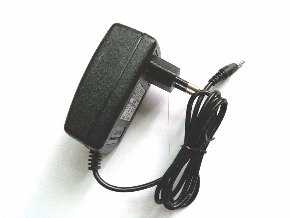 Adattatore di alimentazione per caricabatterie da viaggio portatile universale 5V 2.5A AC per Pipo Pipo S1 S2 S3 M1 Q88 Max M5 M7PRO M9pro 3g Tablet PC