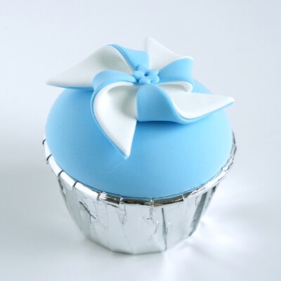 Fondo de simulación de fondant pastel azul cielo cupcake adorno de de cumpleaños para niños: Amarillo fluorescente