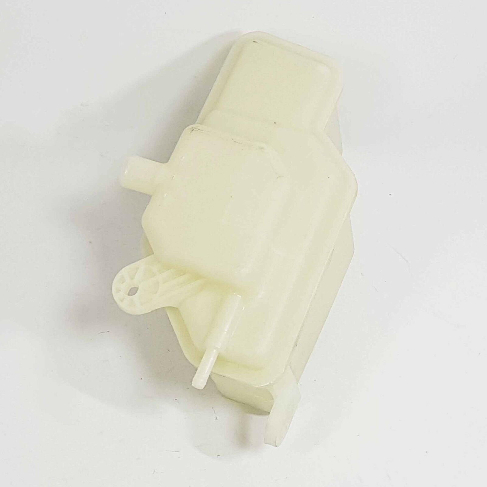 Genuine Engine Coolant Reservoir Tank W/cap 2543026410 For Hyundai Santa Fa 2000-2005 2001 2002 2003 2004